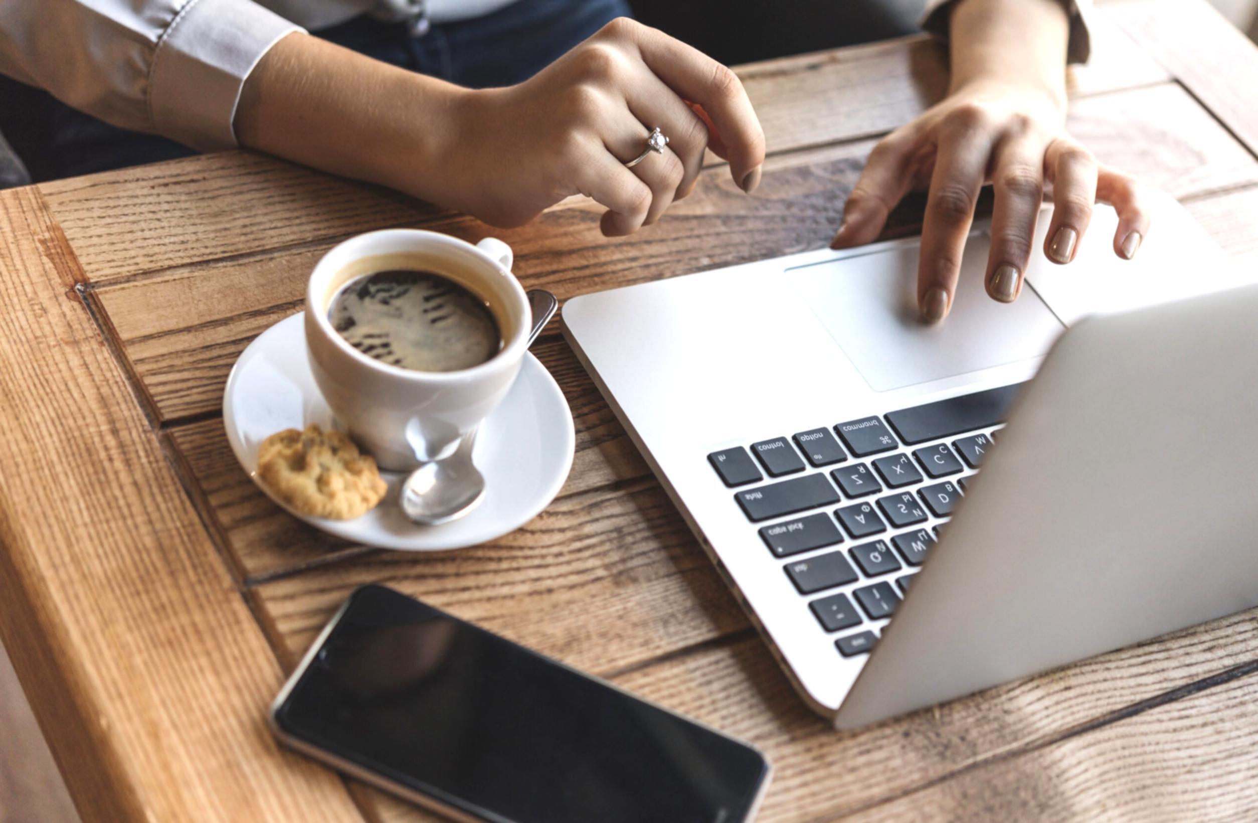 Qyrixaloaeron Online-Lernplattform für Meisterkurse